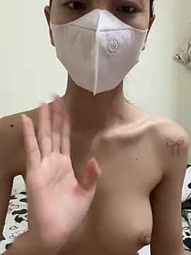 Lucy-Gold online show from 10-05-25, 01:53