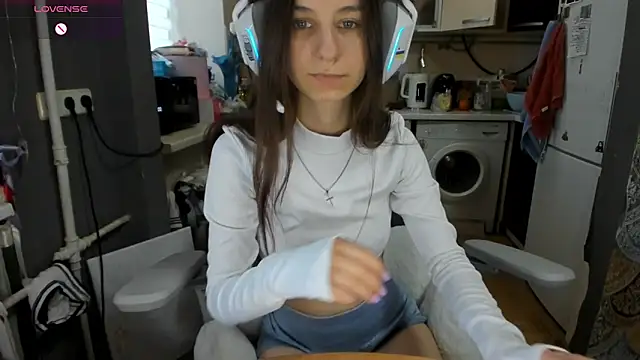  Nika Kik online show from 04-20-26, 03:04