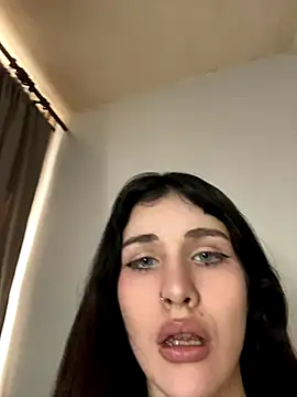 Snapshot of CherryCrystall chatting on 10-08-25, 11:08 CherryCrystall online show from 10-08-25, 11:08