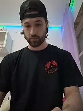 Snapshot of BuurningBoy chatting on 03-10-25, 07:10 BuurningBoy online show from 03-10-25, 07:10