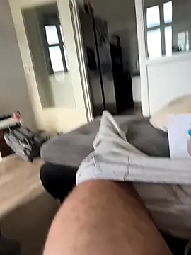 Snapshot of BuurningBoy chatting on 09-22-25, 03:47 BuurningBoy online show from 09-22-25, 03:47