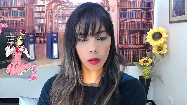 Snapshot of Catalella_Ar chatting on 10-07-25, 03:25 Catalella Ar online show from 10-07-25, 03:25