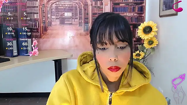 Snapshot of Catalella_Ar chatting on 10-19-25, 03:18 Catalella Ar online show from 10-19-25, 03:18