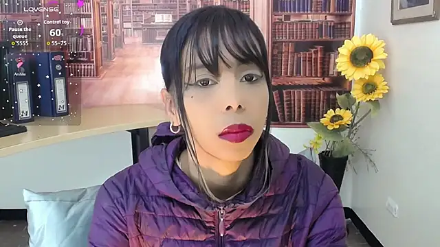 Snapshot of Catalella_Ar chatting on 10-26-25, 03:12 Catalella Ar online show from 10-26-25, 03:12