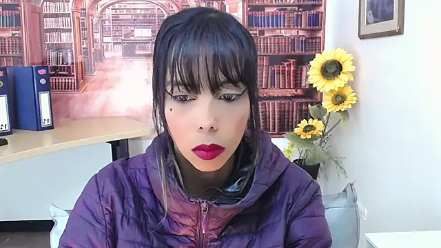 Snapshot of Catalella_Ar chatting on 10-30-25, 03:08 Catalella Ar online show from 10-30-25, 03:08