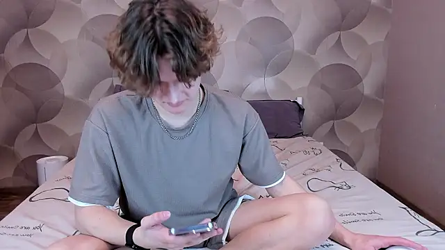 Ian Flor online show from 03-22-26, 04:10