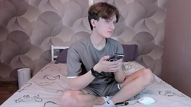 Ian Flor online show from 04-09-26, 03:06