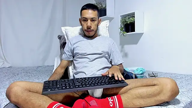 Aronxxs online show from 01-22-25, 10:07