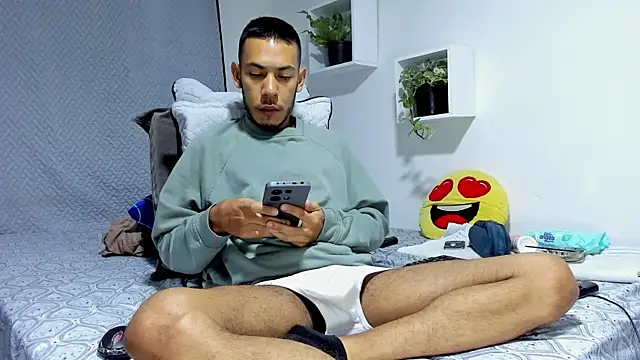 Aronxxs online show from 02-11-25, 10:15