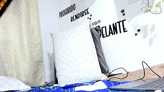 Aronxxs online show from 10-01-25, 10:54