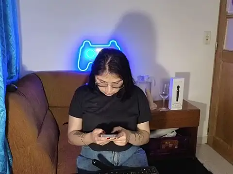 Caroll Luna online show from 12-02-24, 01:25