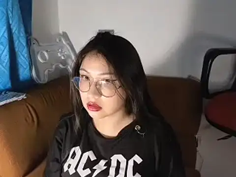 Caroll Luna online show from 12-26-24, 03:06