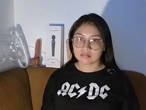 Caroll Luna online show from 12-26-24, 06:09