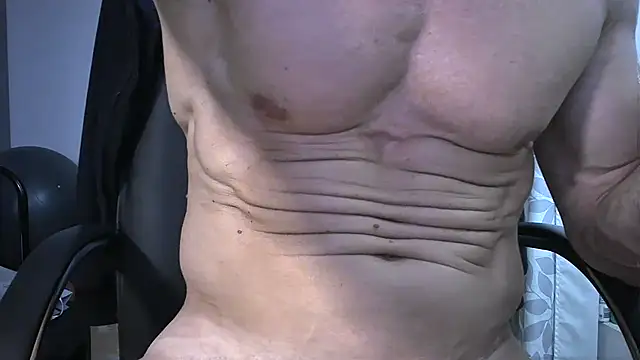 Snapshot of jeans466 chatting on 06-27-26, 11:15 jeans466 online show from 06-27-26, 11:15
