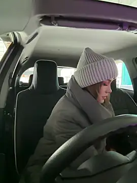 Snapshot of LavenderHot chatting on 12-11-24, 04:18 LavenderHot online show from 12-11-24, 04:18