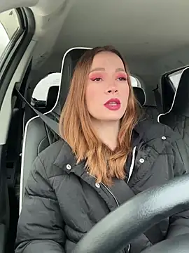 Snapshot of LavenderHot chatting on 12-12-24, 04:37 LavenderHot online show from 12-12-24, 04:37