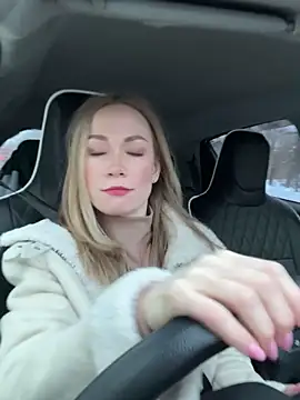 Snapshot of LavenderHot chatting on 01-21-25, 02:43 LavenderHot online show from 01-21-25, 02:43