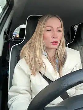 Snapshot of LavenderHot chatting on 02-08-25, 02:15 LavenderHot online show from 02-08-25, 02:15