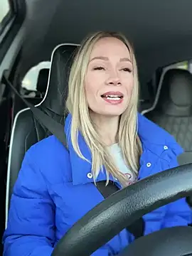 Snapshot of LavenderHot chatting on 02-23-25, 01:46 LavenderHot online show from 02-23-25, 01:46