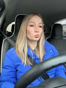 Snapshot of LavenderHot chatting on 03-18-25, 02:25 LavenderHot online show from 03-18-25, 02:25