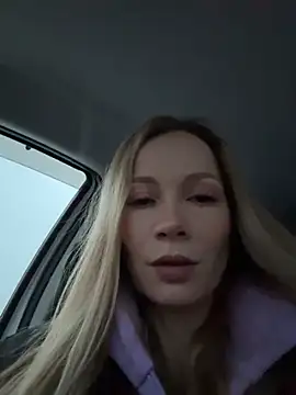 LavenderHot online show from 11-26-25, 02:12