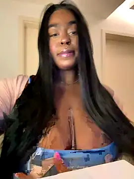 latinababyy online show from 11-08-25, 03:39