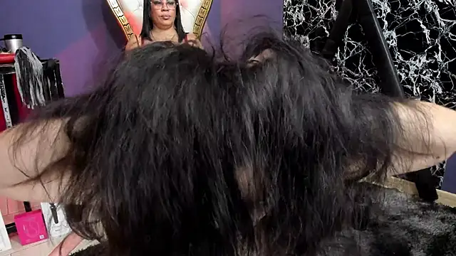 Snapshot of Sahara_Mk chatting on 12-02-25, 12:10 Sahara Mk online show from 12-02-25, 12:10