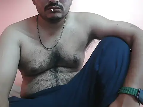 Snapshot of naughtymike0007 chatting on 05-19-26, 03:24 naughtymike0007 online show from 05-19-26, 03:24