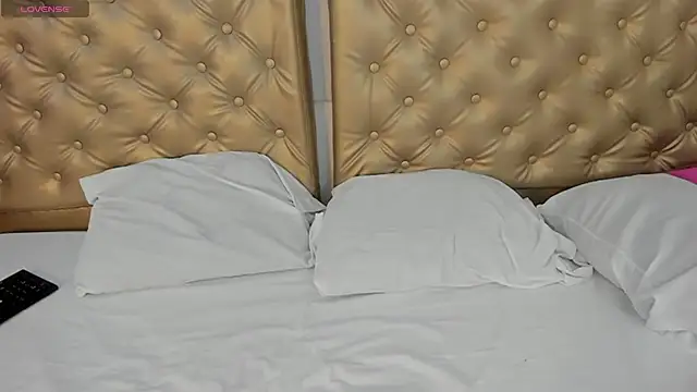 Snapshot of Alessiiaa_ chatting on 11-07-25, 07:36 Alessiiaa online show from 11-07-25, 07:36