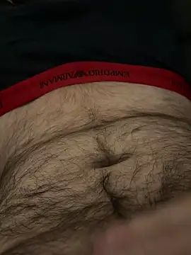 Snapshot of Straightlad95 chatting on 10-20-25, 12:00 Straightlad95 online show from 10-20-25, 12:00