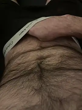 Snapshot of Straightlad95 chatting on 10-29-25, 01:19 Straightlad95 online show from 10-29-25, 01:19