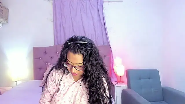 Latinabombsheell online show from 04-28-26, 04:06