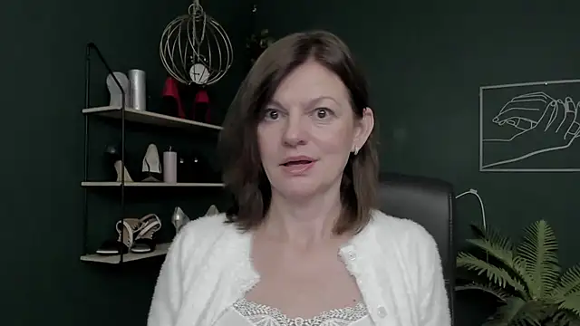 VivianWILD online show from 11-26-25, 07:53