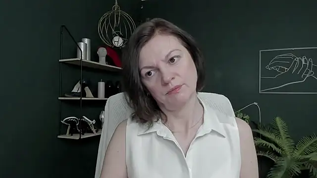 VivianWILD online show from 04-17-26, 06:38