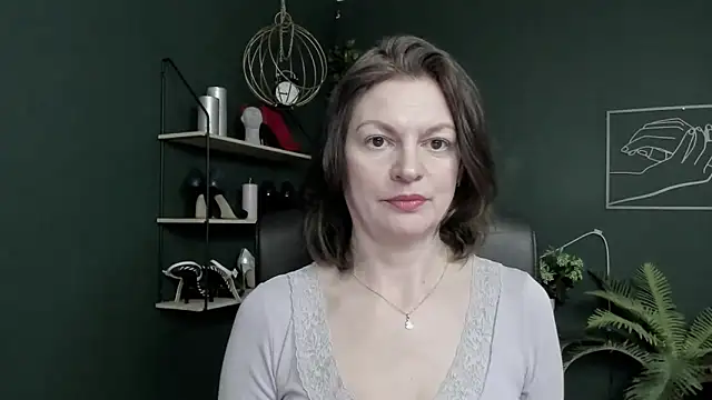 VivianWILD online show from 04-24-26, 06:05