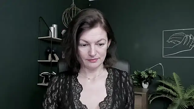 VivianWILD online show from 04-27-26, 06:33