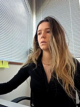 lucie mehott online show from 02-24-26, 10:46