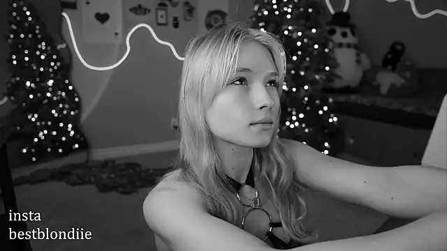 Snapshot of bestblonde chatting on 01-02-25, 05:18 bestblonde online show from 01-02-25, 05:18