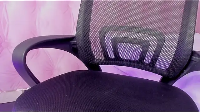 Hilary-banks online show from 02-07-25, 06:03