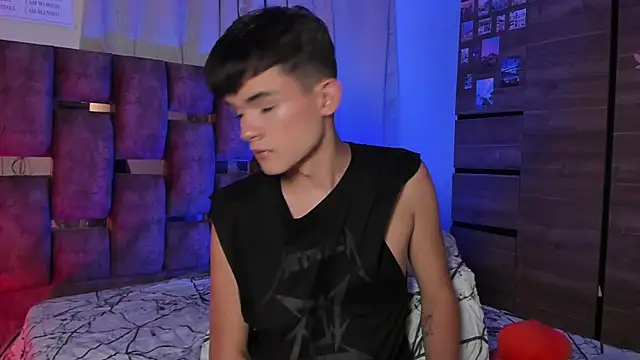 Angelo 018 online show from 02-14-25, 06:23