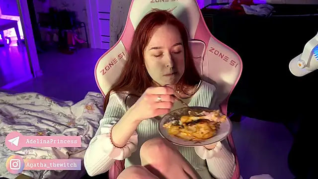 Snapshot of pearl_princess_ chatting on 12-21-24, 02:30 pearl princess online show from 12-21-24, 02:30