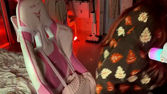 Snapshot of pearl_princess_ chatting on 03-23-25, 03:32 pearl princess online show from 03-23-25, 03:32