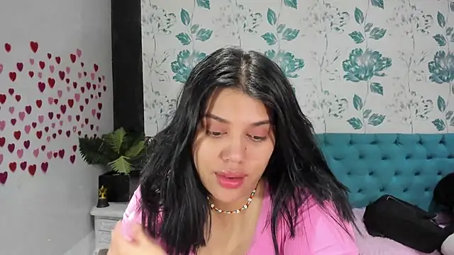 LindaBreeS online show from 02-24-25, 04:58