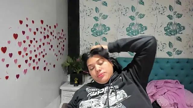 LindaBreeS online show from 03-12-25, 08:41