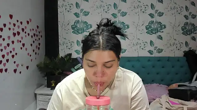 LindaBreeS online show from 03-13-25, 02:33