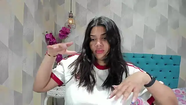 LindaBreeS online show from 09-10-25, 04:45