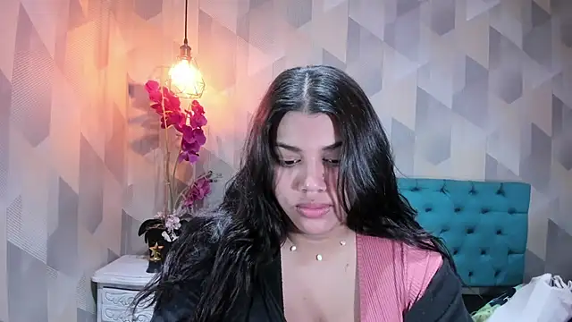 Snapshot of LindaBreeS chatting on 01-10-26, 04:31 LindaBreeS online show from 01-10-26, 04:31