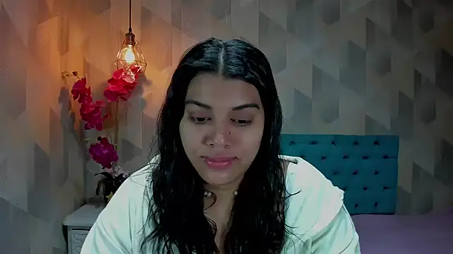 Snapshot of LindaBreeS chatting on 01-12-26, 03:06 LindaBreeS online show from 01-12-26, 03:06