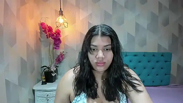 Snapshot of LindaBreeS chatting on 01-17-26, 04:11 LindaBreeS online show from 01-17-26, 04:11