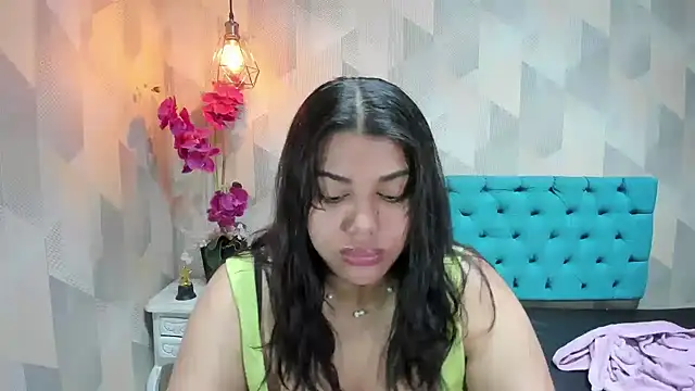 Snapshot of LindaBreeS chatting on 03-01-26, 03:36 LindaBreeS online show from 03-01-26, 03:36